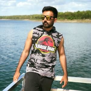 Meet your Posher, Jeet